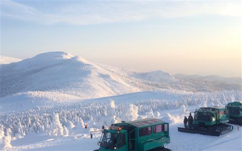 雪上車「ワイルドモンスター」号